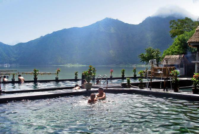 Toya Bungkah Hot Spring