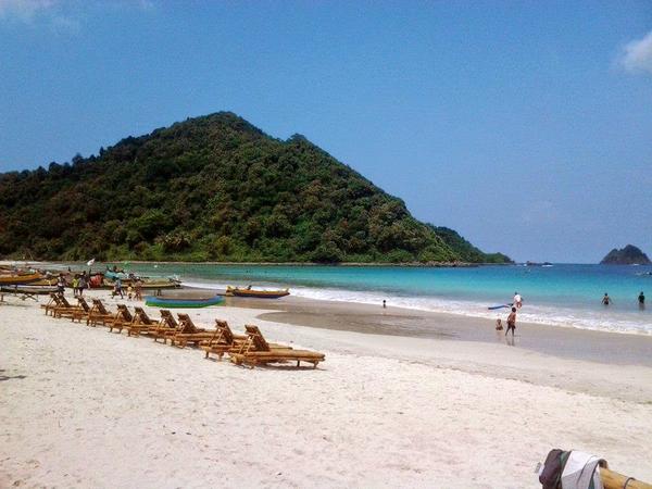 Selong Belanak Beach