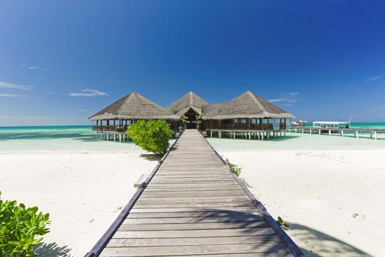 Medhufushi Island Resort, Maldives | Complimentary Upgrade to Speedboat Image