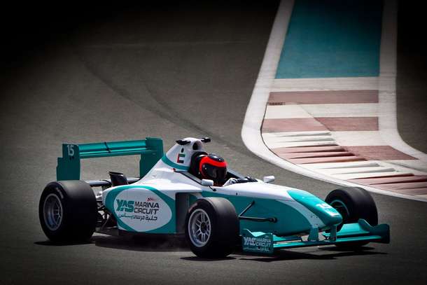 Drive the 3000cc V6 race car which can go from 0 to 100 km/h in just 2.8 seconds