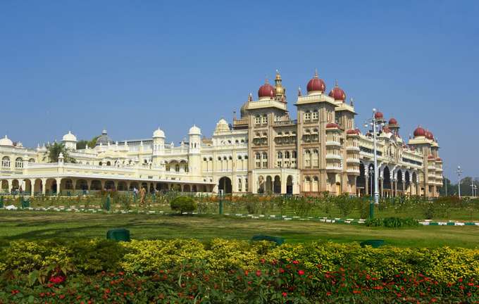 Explore the royal charm of Mysore Palace 