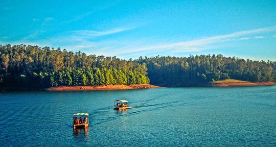 Pykara Lake Boating Image