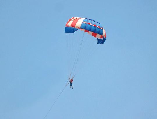 Parasailing In Alibaug Image
