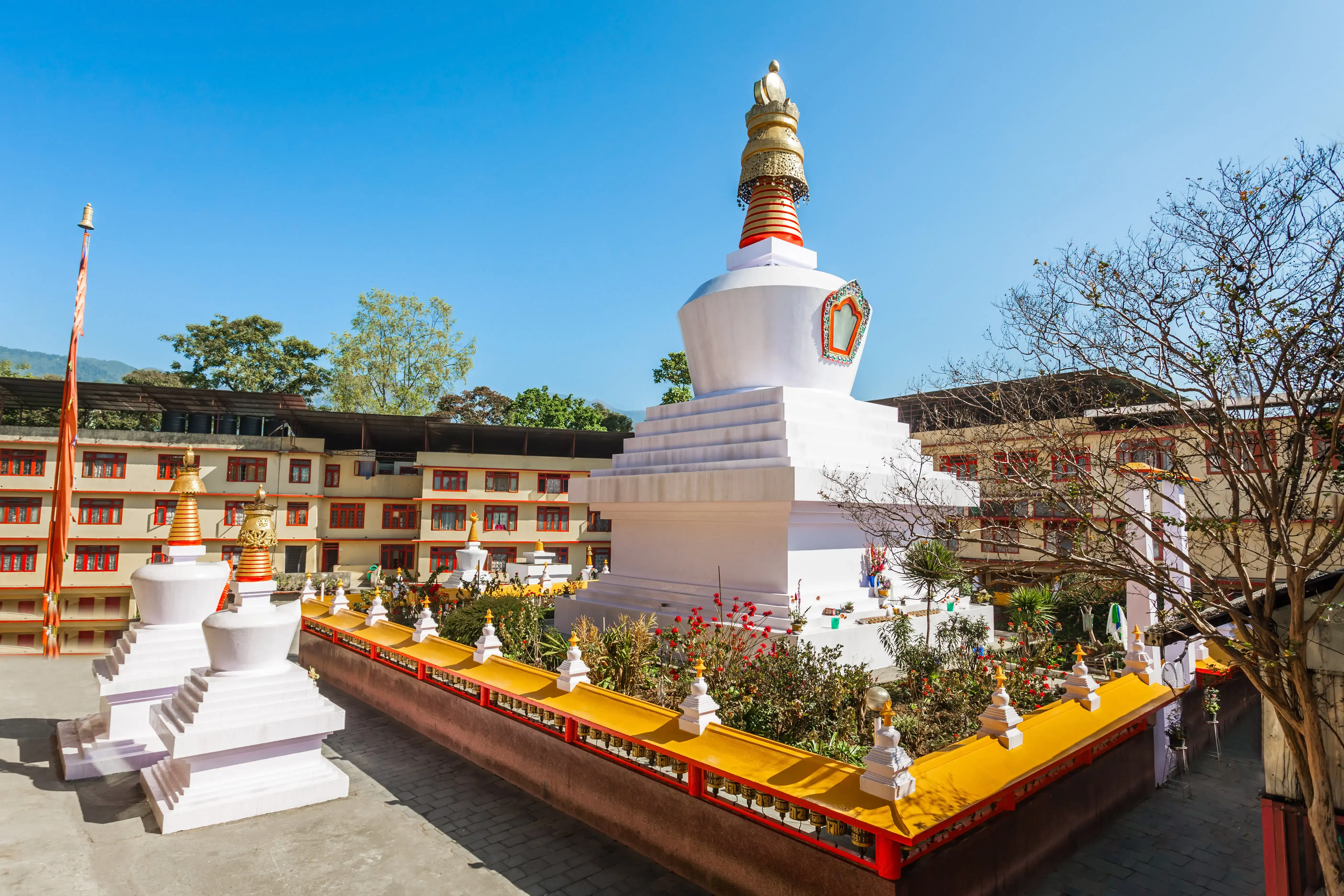 Visit Do Drul Chorten along with other attractions on a 6-hour half day Gangtok tour