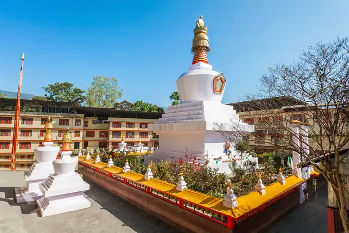 Visit Do Drul Chorten along with other attractions on a 6-hour half day Gangtok tour