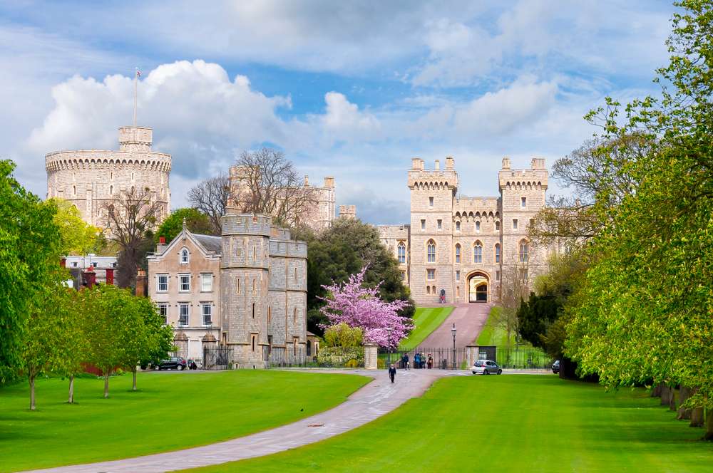 Windsor, Stonehenge and Oxford Tour from London Image