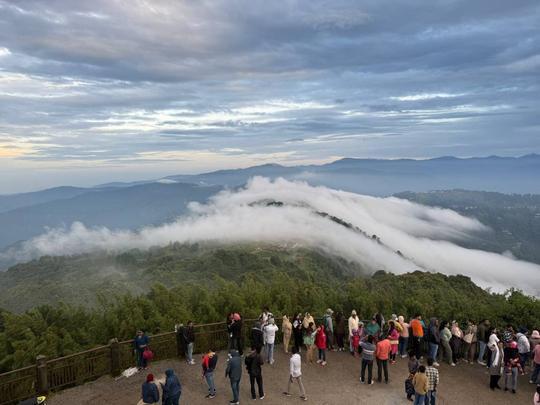 Darjeeling Sightseeing Tour & Transfer to Kalimpong Image