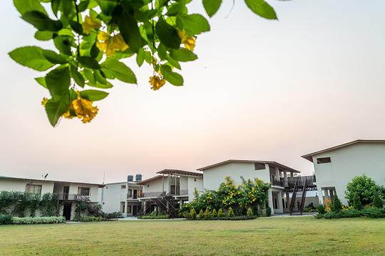 Six Seasons Resort Image