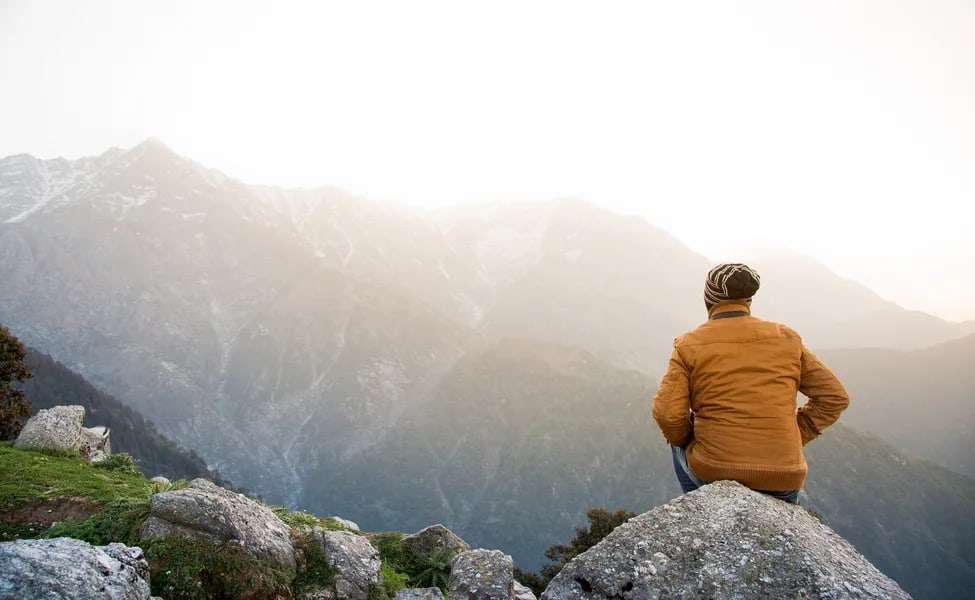 See the mighty Dhauladhar range