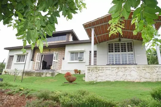 Villa Stay With Infinity Pool Image