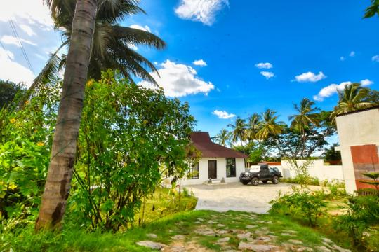 Luxurious Riverside Retreat In Mysore Image