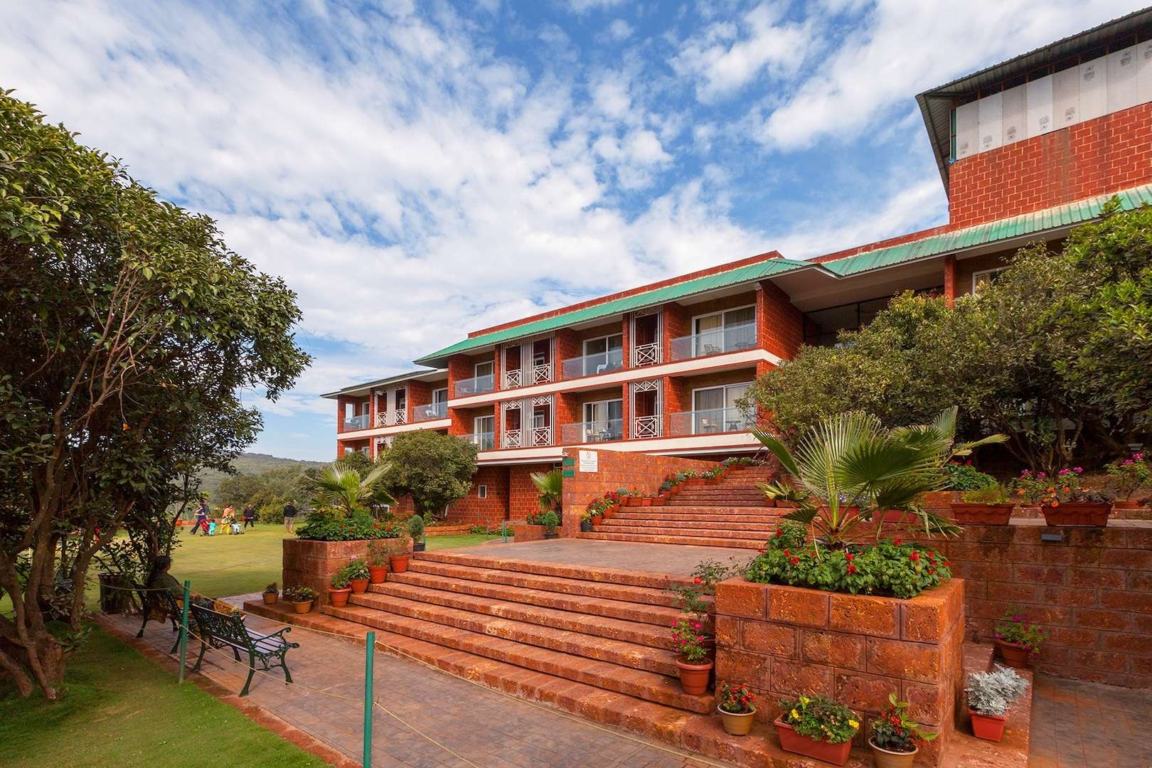 Bella Vista Resort, Mahabaleshwar | Luxury Staycation Deal