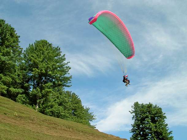Get ready for a thrilling, safe paragliding experience in Kalimpong