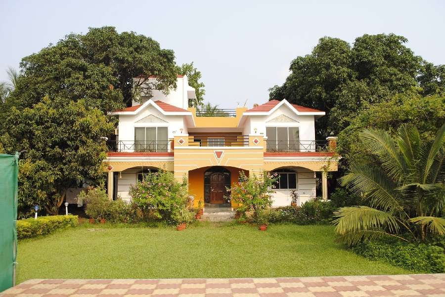 Front View of the homestay with Lawn Area