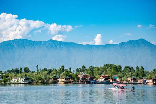 Kkhnhjt0qj7tpq6lacokj9j08eqr shutterstock 744140080