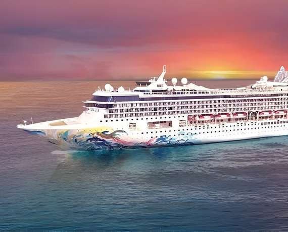 Discover India’s finest with Resorts World One unique cruise experience.