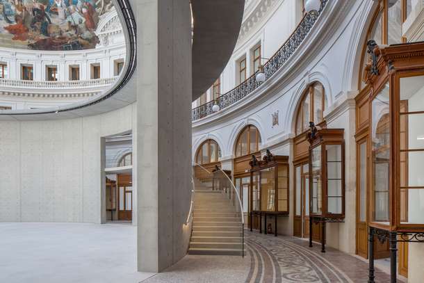 Kmuaiyop7uny6i6jej681uicerky france bourse de commerce interior with staircase paul kozlowski