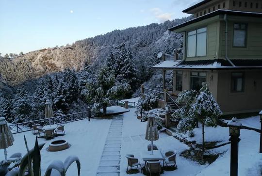 Larisa Resort Mussoorie Image