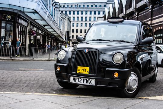 Embark on Liverpool Sightseeing Private Taxi Tour