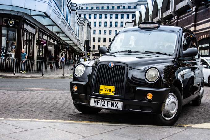 Embark on Liverpool Sightseeing Private Taxi Tour