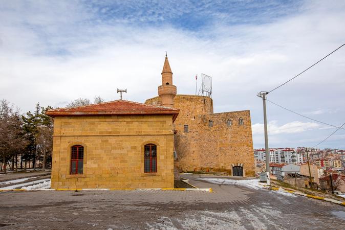 Nigde Castle