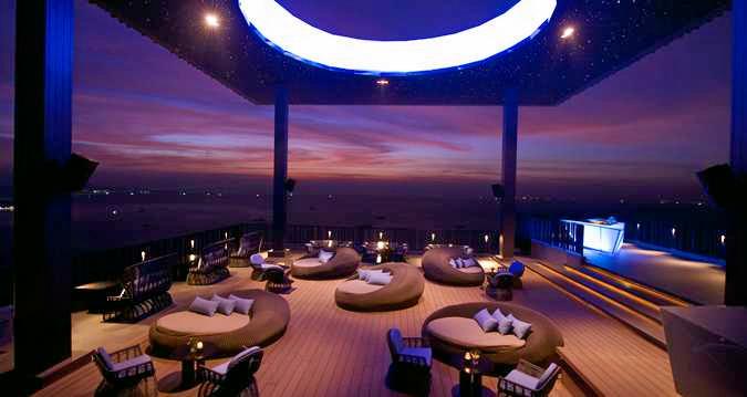 Horizon Bar, Hilton