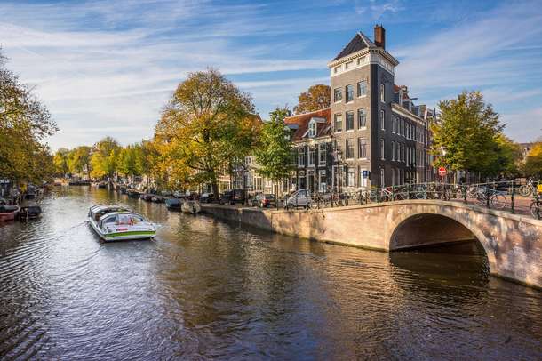 Kxdwk1k03v1unifqudfgnfbapg3o amsterdam%20canal gallery