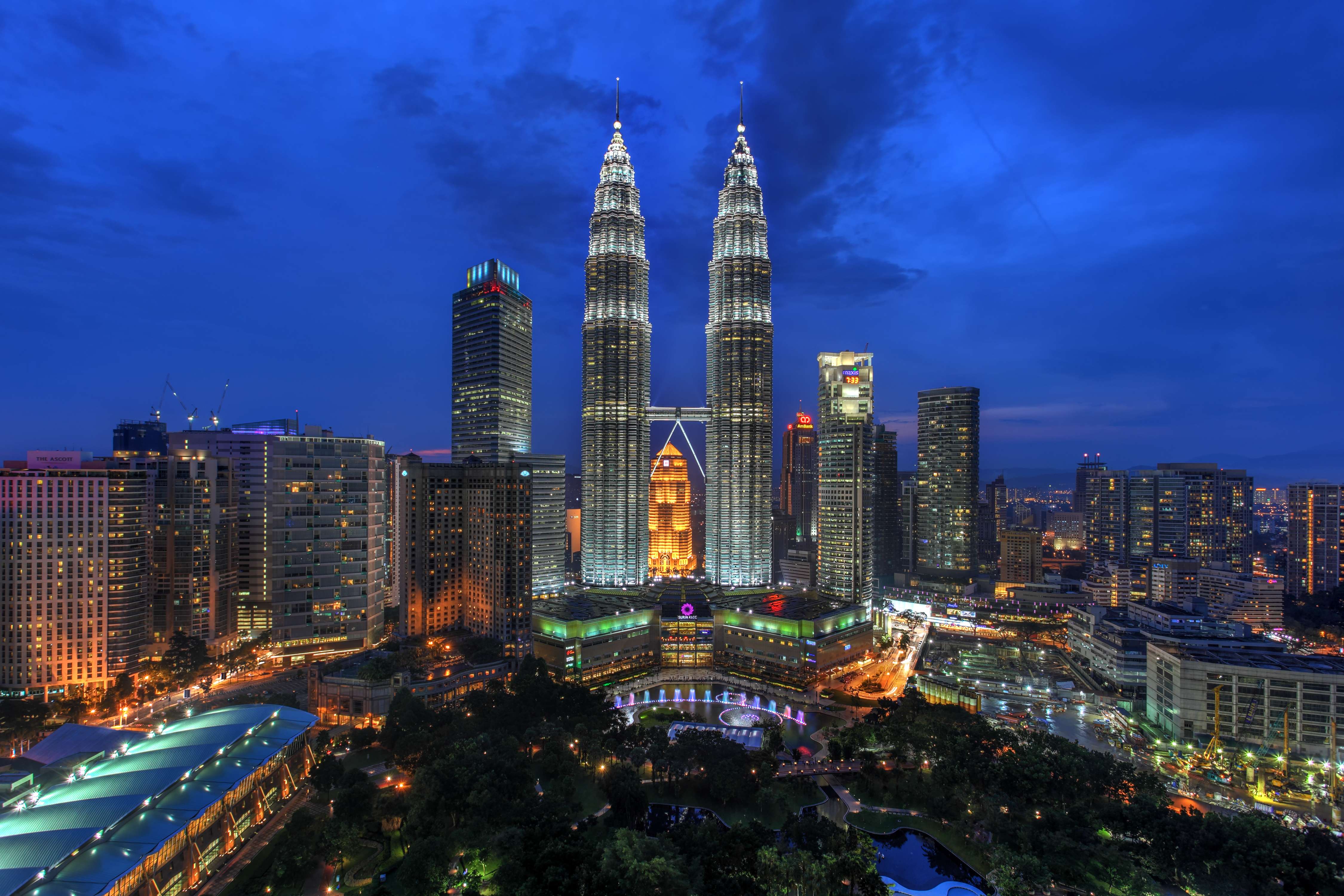 Soak in the stunning cityscape views of Kuala Lumpur’s skyline