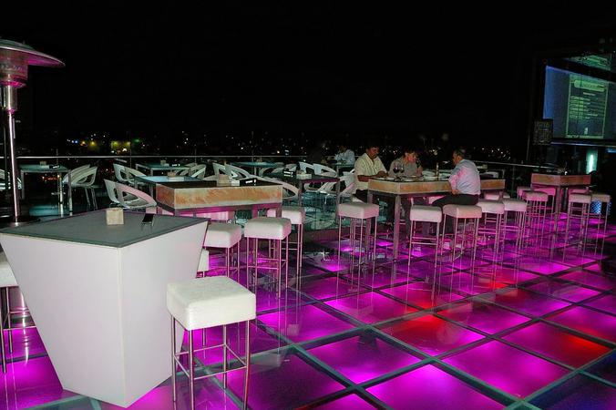 Skyye Ultra Lounge