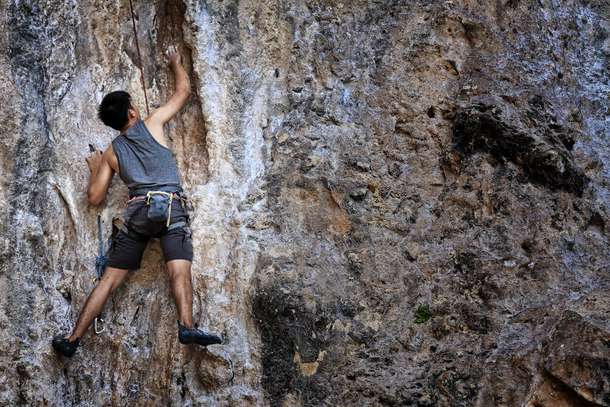 Rock Climbing In Jibhi