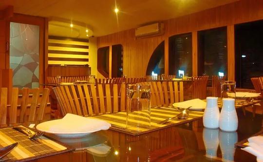 Guwahati sightseeing with Dinner at Brahmaputra River Cruise Image