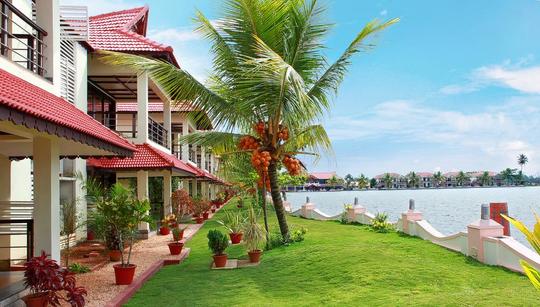 Lake Palace Resort Alleppey Image