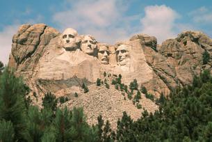 Full Day Tour to Mount Rushmore & Southern Hills