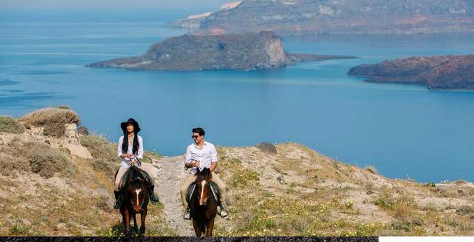 Horseback Riding in Santorini Book Now