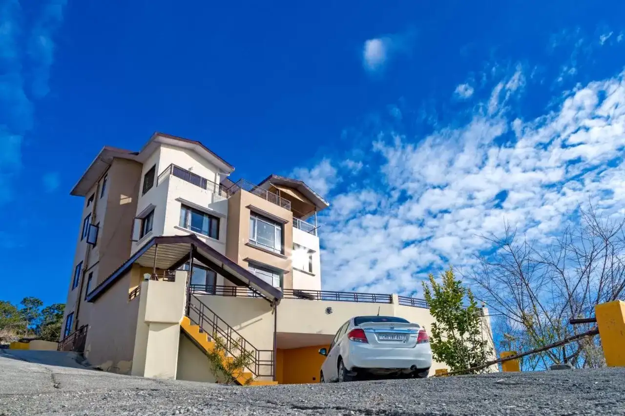 A Hilltop Vacation Retreat in Shimla