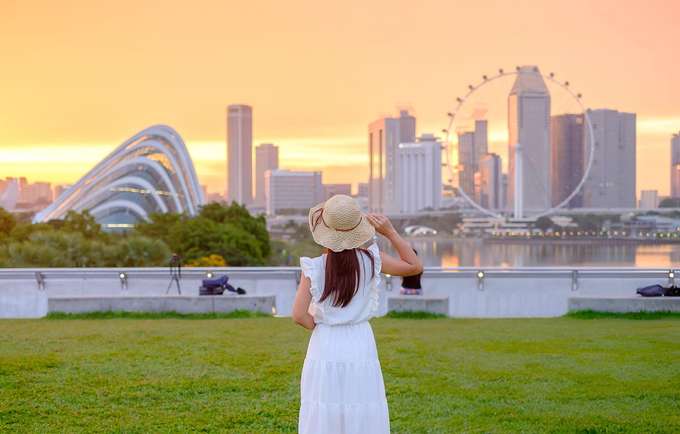 Admire the beauty of Singapore, the iconic Lion City