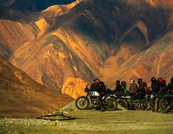Ladakh Bike Adventure with Umling La Visit