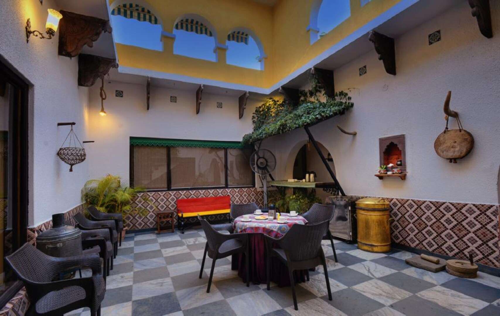 Courtyard House Image