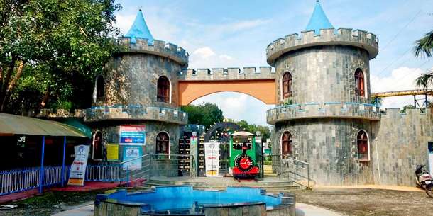 Visit the fun environment of Fun 'N' Food Kingdom