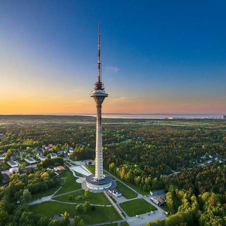 Enjoy the thrilling tour to the Tallinn TV Tower
