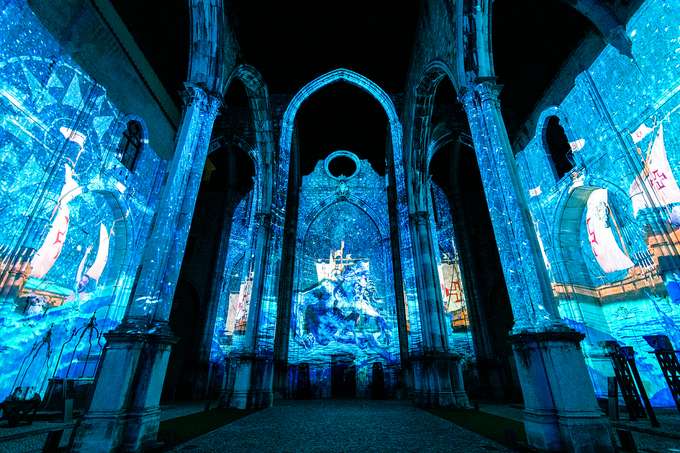 Visit Carmo Convent and attend the spectacular show Lisbon Under Stars 