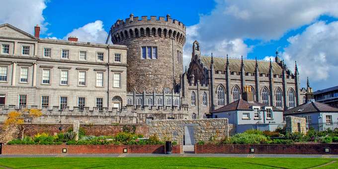 Dublin Castle and Book of Kells Tour