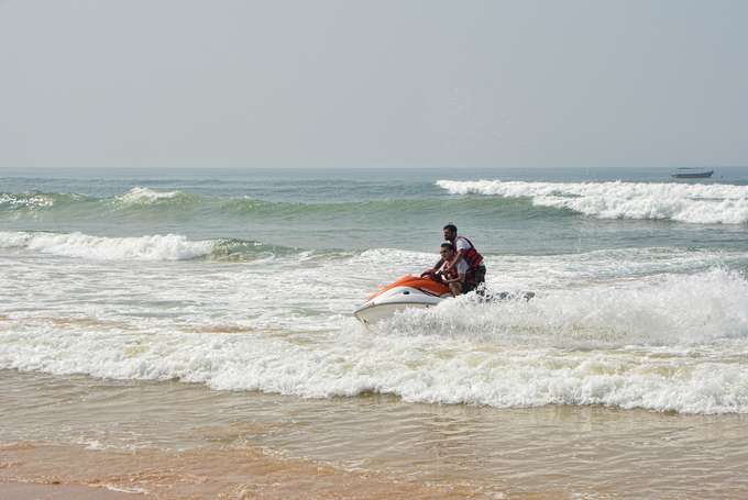 Enjoy a jet ski ride in Mandarmani