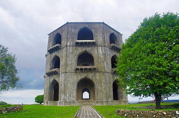 Tomb Of Salabat Khan Ii 