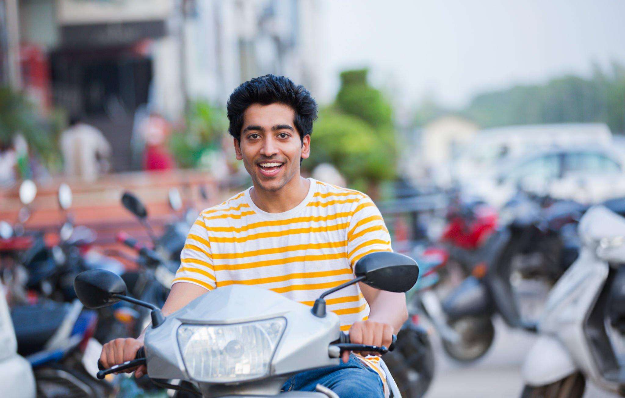 Explore Gurgaon like a local—with Thrillophilia's scooty rental