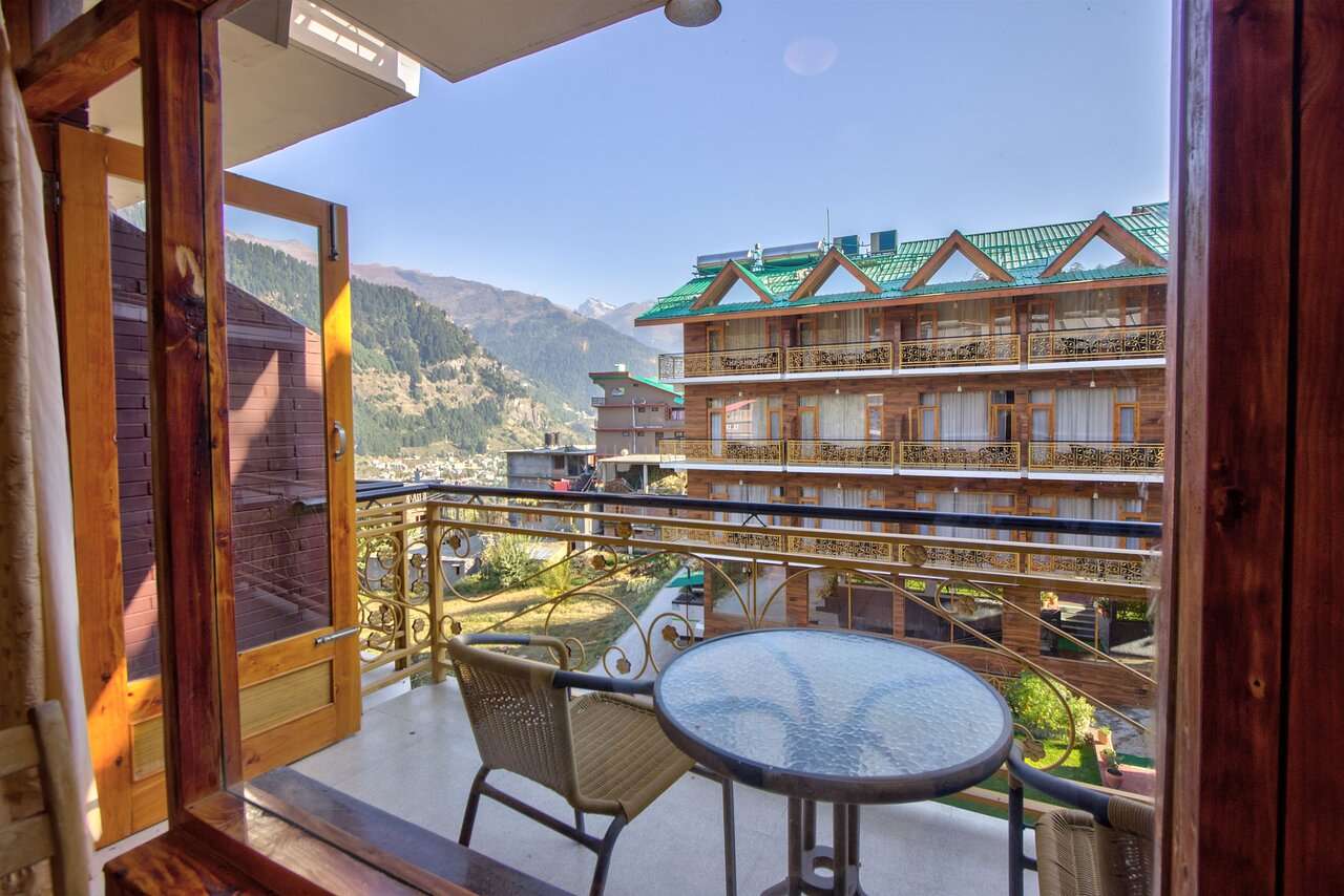 Snow Peak Retreat Manali Image