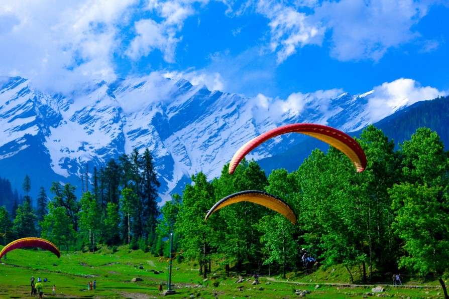 Share the skies with a skilled tandem instructor