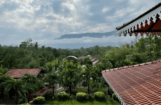 Waterfront Villa With Swimming Pool In Karjat Image