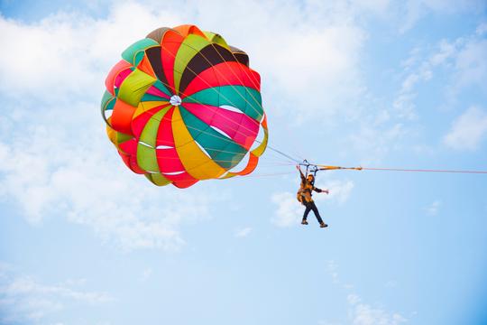 Parasailing at Vagator Beach Image