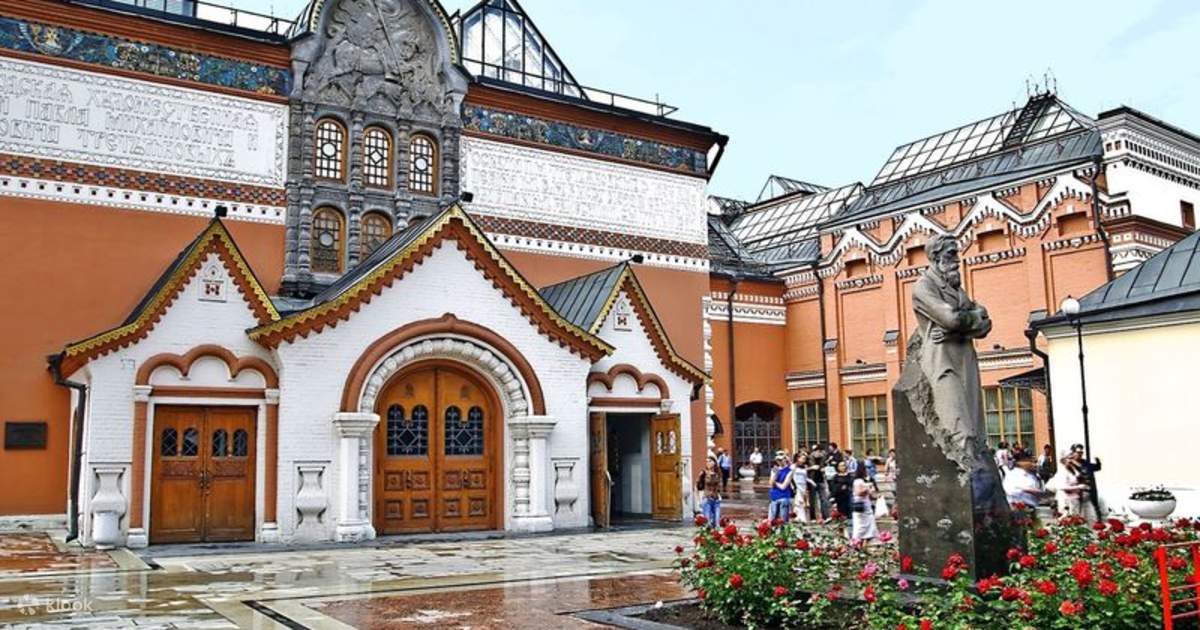 Take a tour of Tretyakov Gallery 